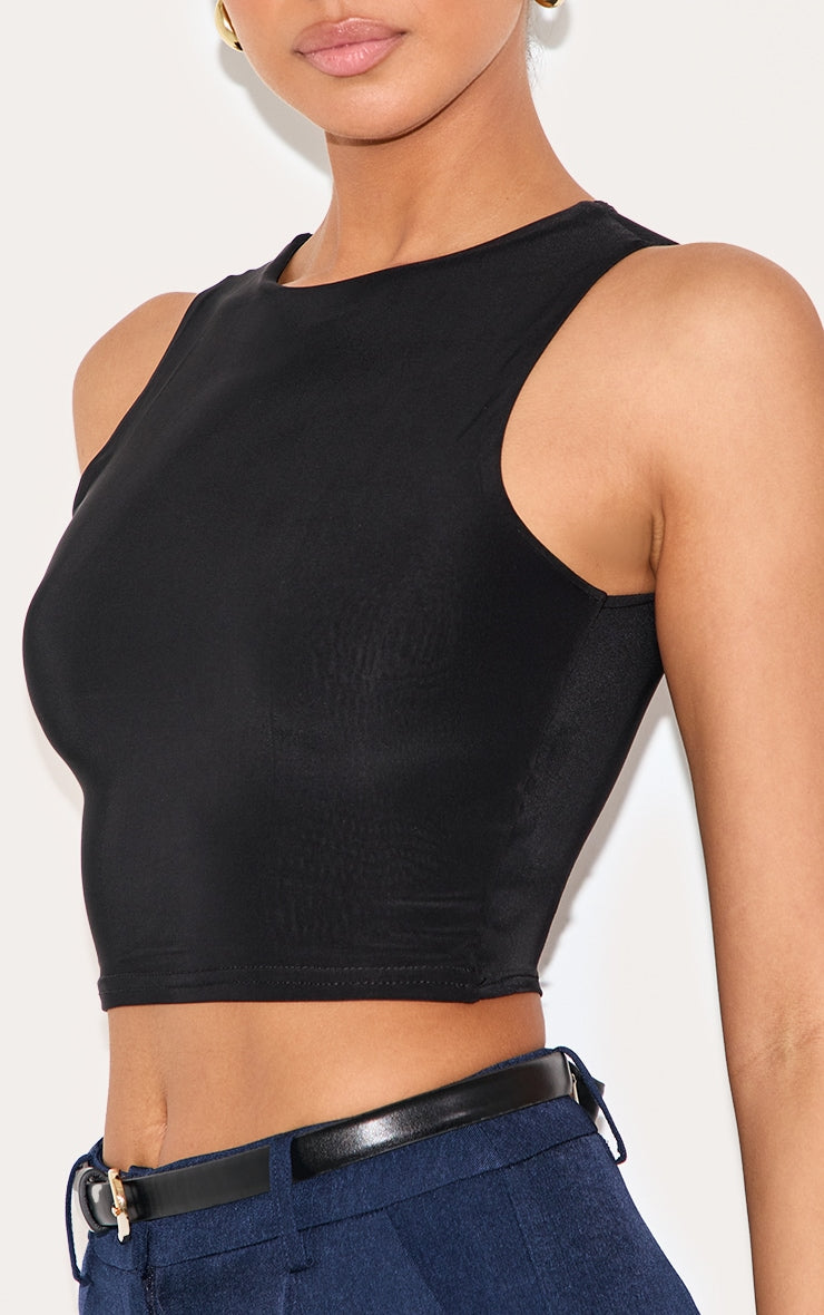 https://cdn-img.prettylittlething.com/d/e/f/a/defaab058cc012657102f42568326c214e556f1c_CNG0442_4_black_slinky_racer_crop_top.jpg